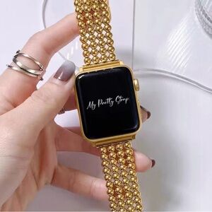 ✨ FOR SALE: Brand New Gold Luna Stainless Strap ✨